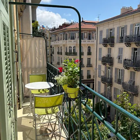 French Riviera Escapade - Steps From The 公寓 尼斯